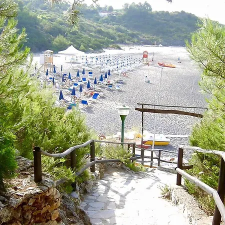 Villaggio Turistico La Fenosa *