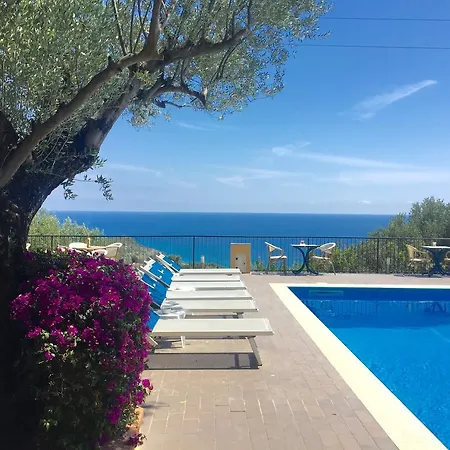 Villaggio Turistico La Fenosa